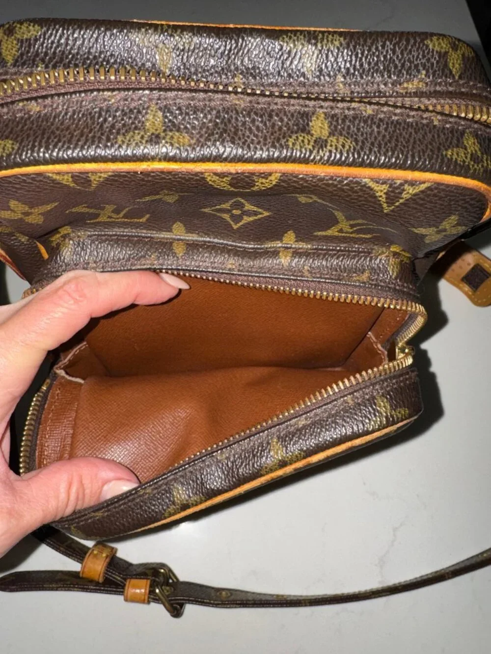 Louis Vuitton no tear shows
